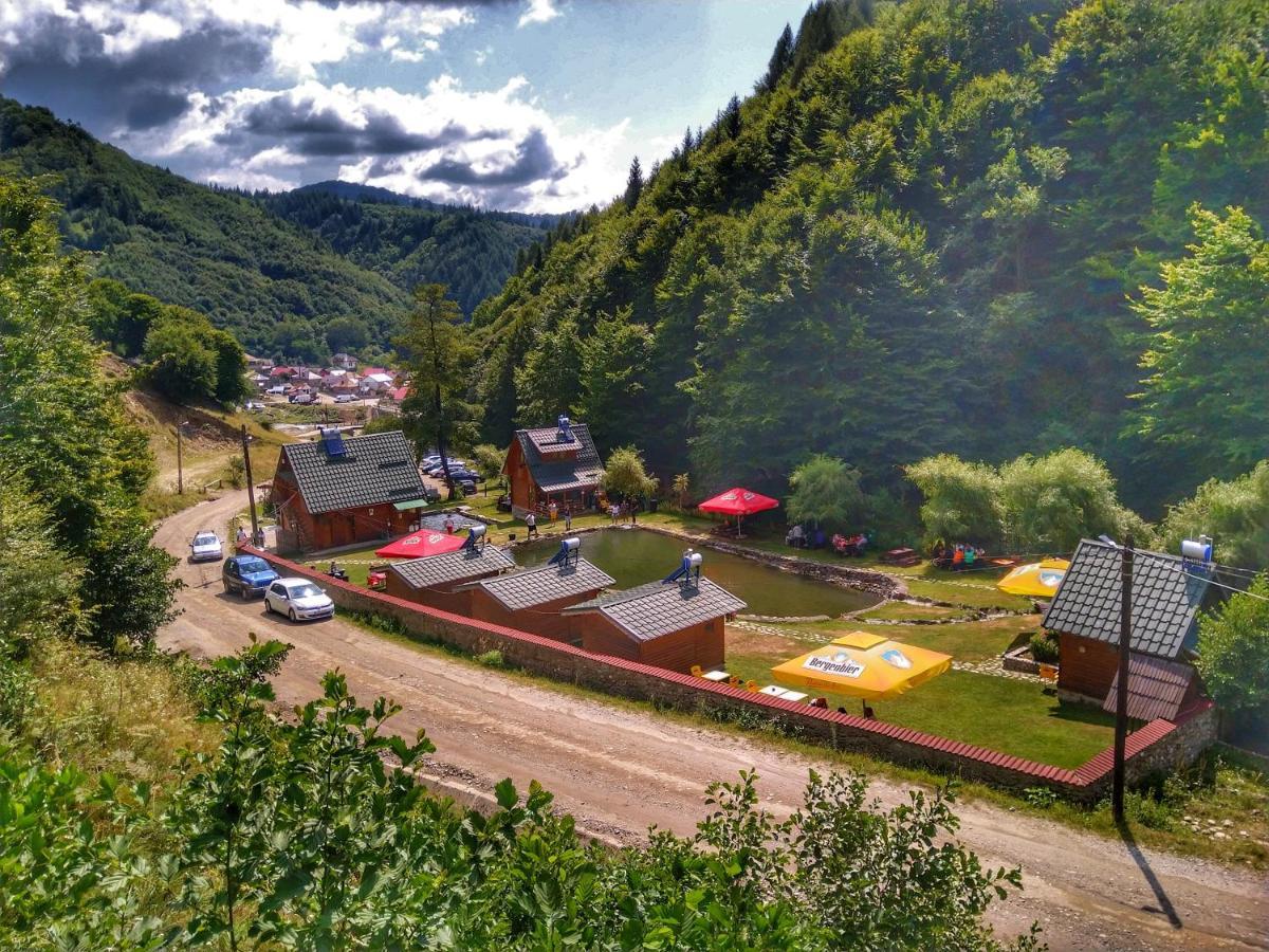 Pastravaria Romani Хорезу Екстер'єр фото