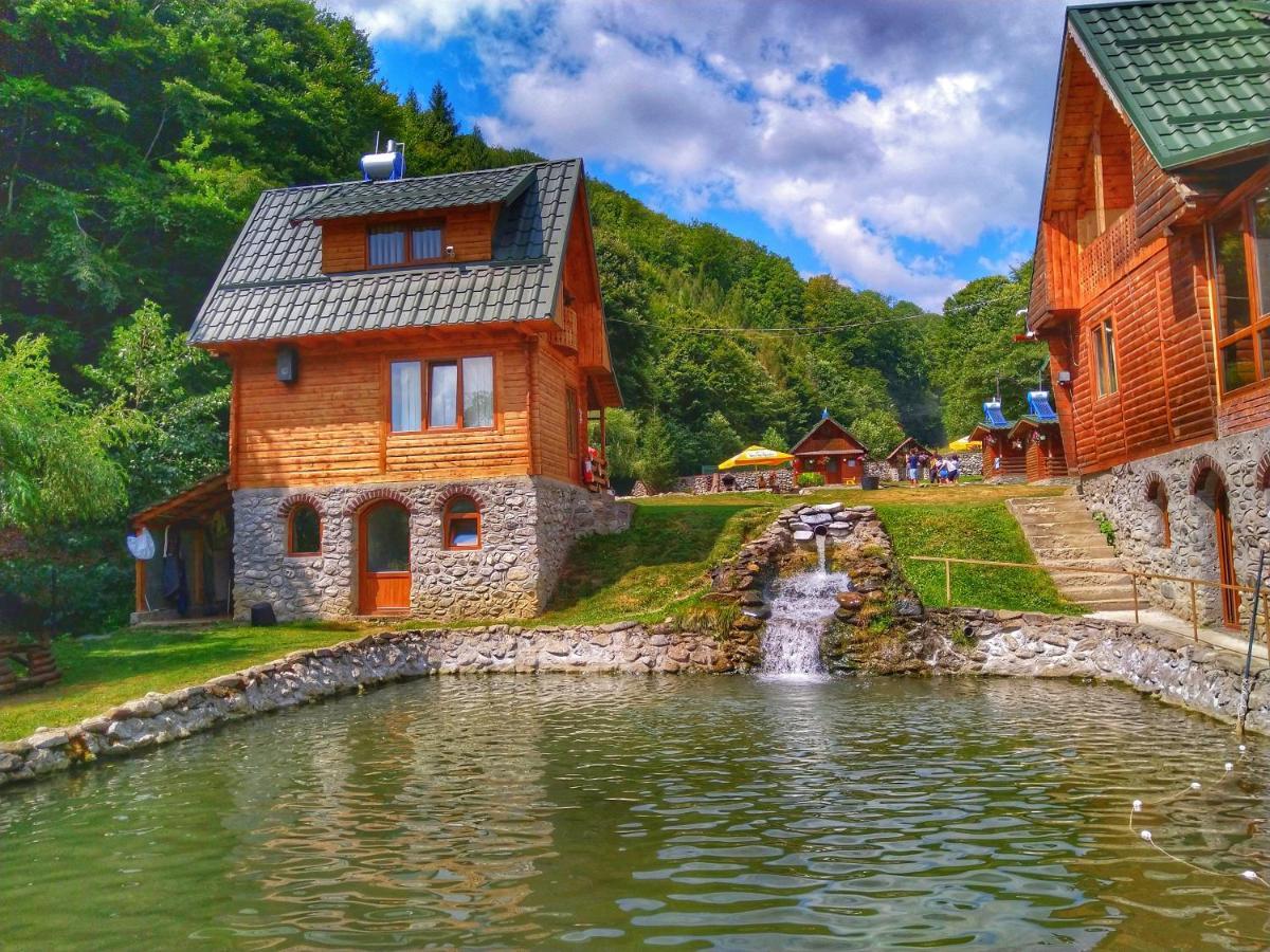 Pastravaria Romani Хорезу Екстер'єр фото